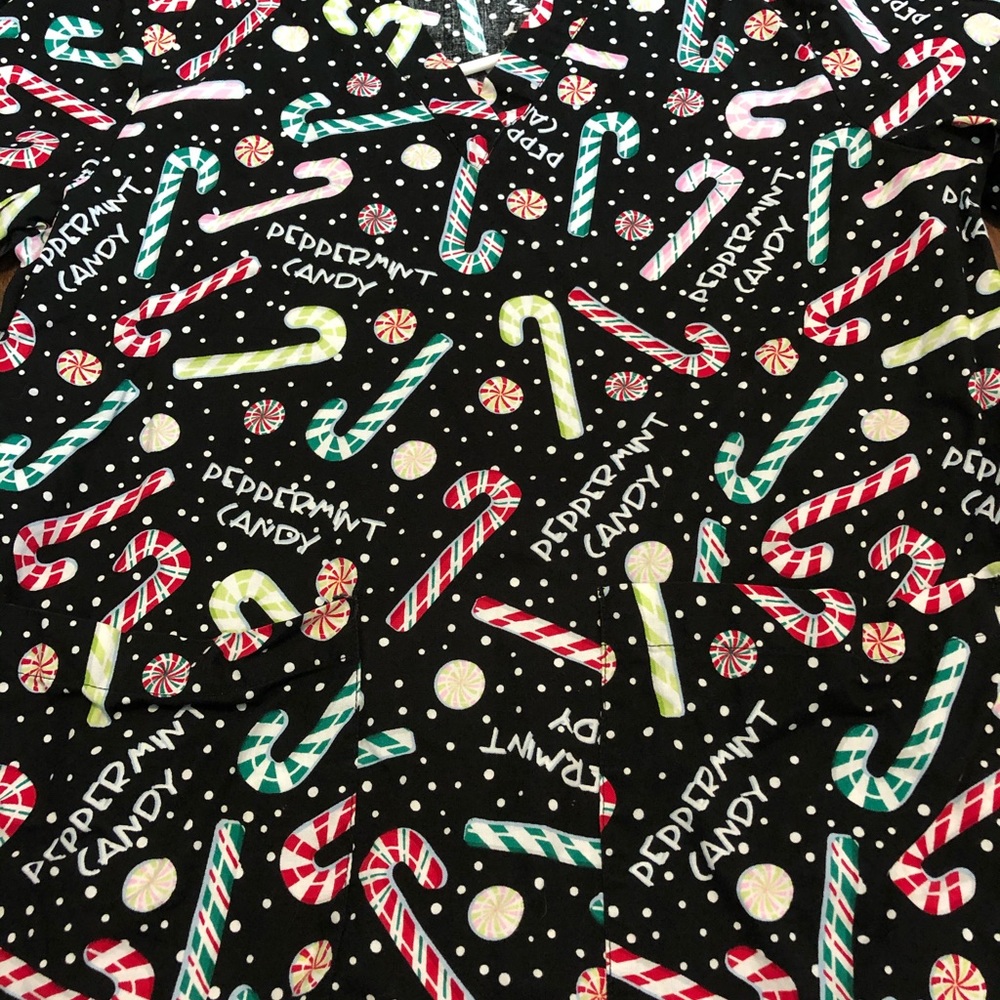 Peppermint scrub top